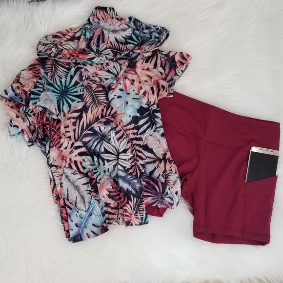 NWT Highwaisted Soft Nylon Burgundy pocket shorts - Picture 2 of 5